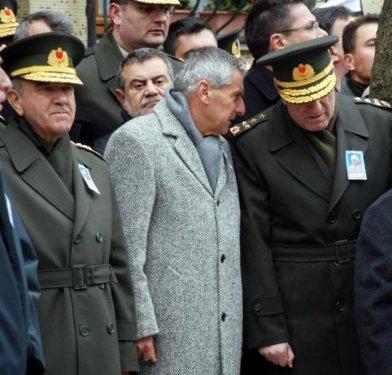 Paşa’nın annesi tutuklama haberine dayanamadı