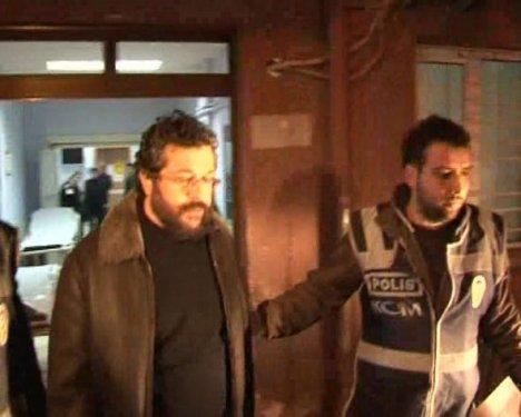 Soner Yalçın gözaltına alındı - Resim 14