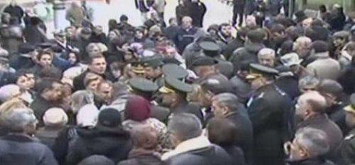 Paşa’nın annesi tutuklama haberine dayanamadı