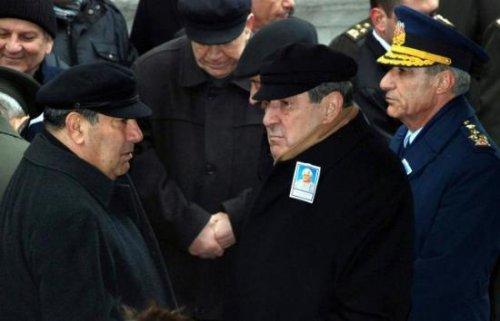 Paşa’nın annesi tutuklama haberine dayanamadı