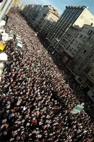 Hrant Dink'n cenaze töreni 2 - Resim 4