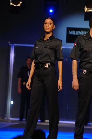 Milenyum polis kıyafetleri - Resim 7