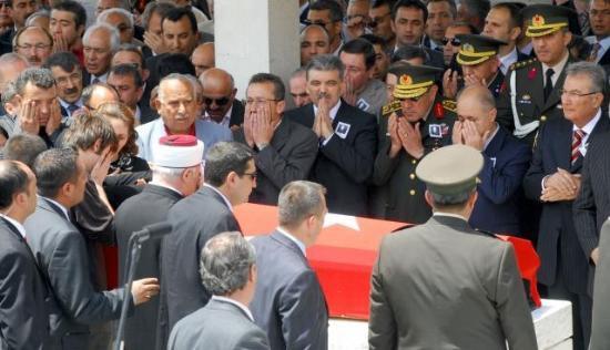 Şehit cenazeleri yürekleri dağladı - Resim 14
