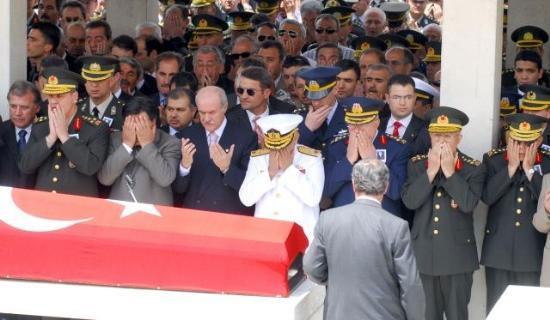 Şehit cenazeleri yürekleri dağladı - Resim 1