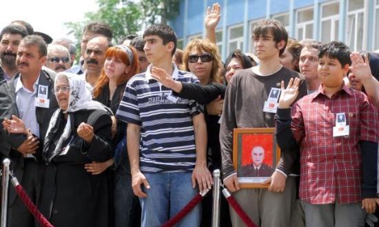 Şehit cenazeleri yürekleri dağladı - Resim 16