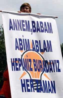 İşte AKP İstanbul Mitinginden ilginç kareler - Resim 8