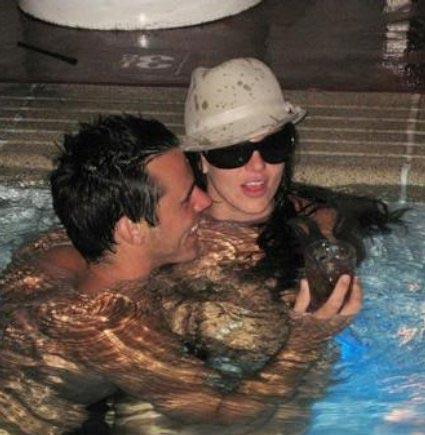 Britney'in havuz rezaleti - Resim 6
