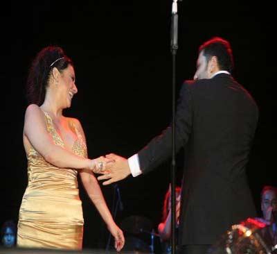 Deniz Seki - Hüsnü Şenlendirici konserinden - Resim 1