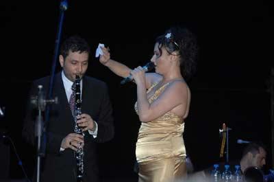 Deniz Seki - Hüsnü Şenlendirici konserinden - Resim 5