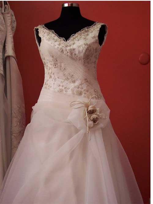 Gelin adaylarına gelinlik modelleri