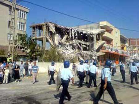 Tuzla'da yıkım gerginliği - Resim 1
