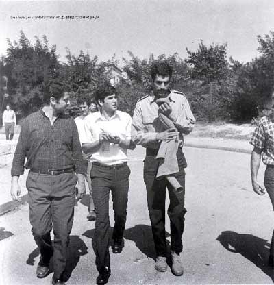 Deniz Gezmiş'in davalık fotoğrafları