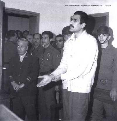 Deniz Gezmiş'in davalık fotoğrafları