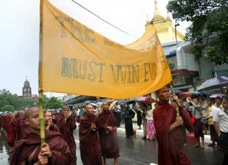 Myanmar'daki GERİLİMİN FOTOĞRAFLARI  - Resim 6
