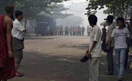 Myanmar'daki GERİLİMİN FOTOĞRAFLARI  - Resim 14