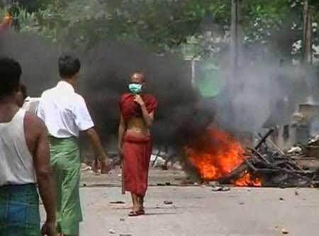Myanmar'daki GERİLİMİN FOTOĞRAFLARI  - Resim 9