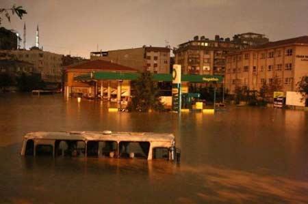 İstanbul'da sel felaketi - Resim 6