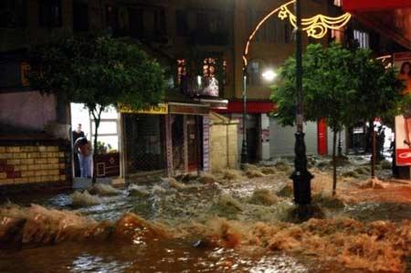 İstanbul'da sel felaketi - Resim 3