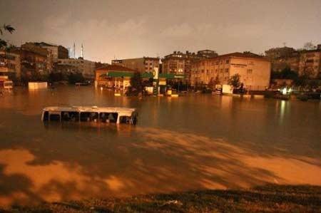 İstanbul'da sel felaketi - Resim 2