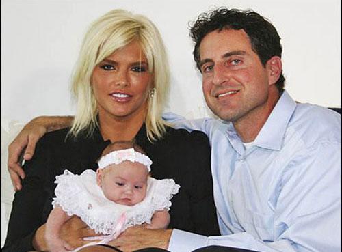 Ölen porno yıldızı Anna Nicole Smith'n yaşamı