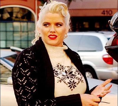 Ölen porno yıldızı Anna Nicole Smith'n yaşamı