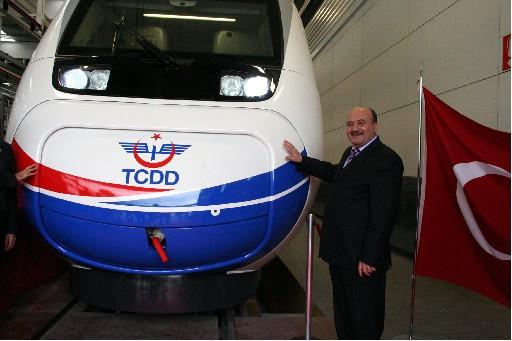 Türkiye ilk hızlı trenini teslim aldı - Resim 4