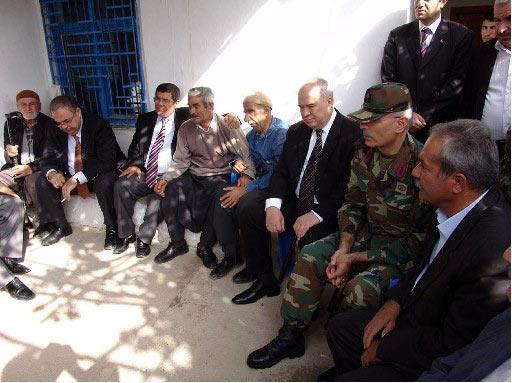 Adıyaman'da şehit evine ziyaret FOTO GALERİ - Resim 3