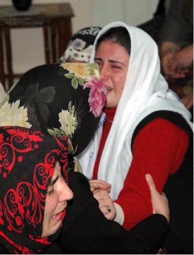 Şehit ailelerinin evine ateş düştü - Resim 12