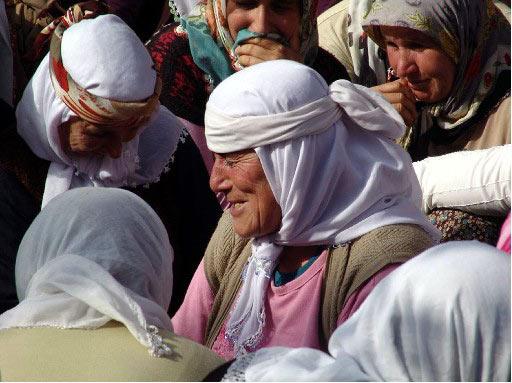 Adıyaman'da şehit evine ziyaret FOTO GALERİ - Resim 5