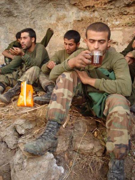 Kaçırılan askerlerin fotoğrafları - Resim 1