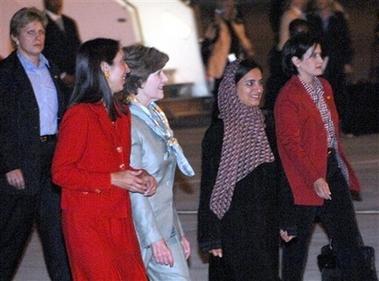 LAURA BUSH TÜRBANLI - Resim 10