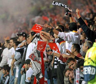 Beşiktaş taraftarı İngilizleri  kıskandırdı - Resim 7