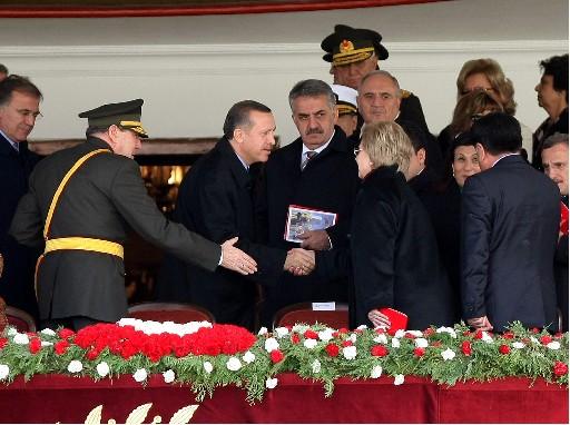 Yurt genelinde coşkulu bayram kutlamaları - Resim 25