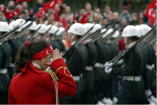 Yurt genelinde coşkulu bayram kutlamaları - Resim 10