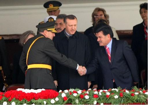 Yurt genelinde coşkulu bayram kutlamaları - Resim 5