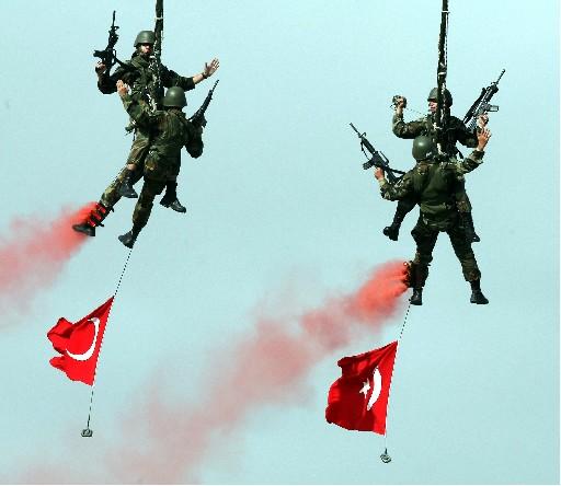 Yurt genelinde coşkulu bayram kutlamaları - Resim 22