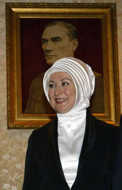 Hayrunnisa Gül şıklığıyla göz doldurdu - Resim 3