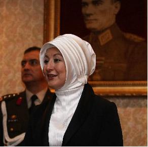 Hayrunnisa Gül şıklığıyla göz doldurdu - Resim 7