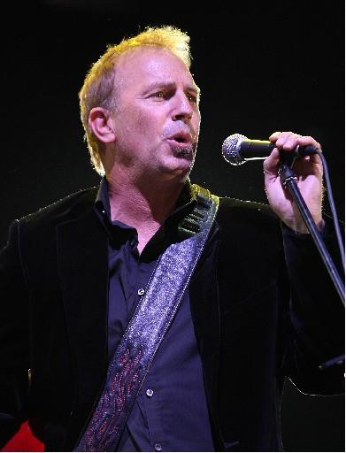 Kevin Costner İstanbul'da konser verdi - Resim 13
