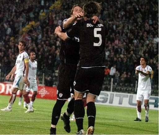 V. Manisaspor  Trabzonspor'u dağıttı