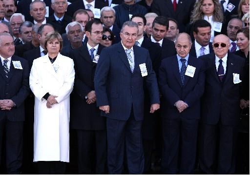 Erdal İnönü'yü uğurluyoruz - Resim 2