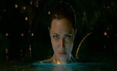 Angelina Jolie'yi utandıran sahneler - Resim 3