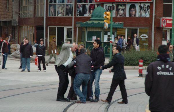 Dekan, sokak ortasında KAVGA ETTİ - Resim 7