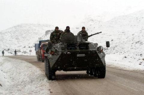 Mehmetçik hem PKK'yla hem karla savaşıyor - Resim 21