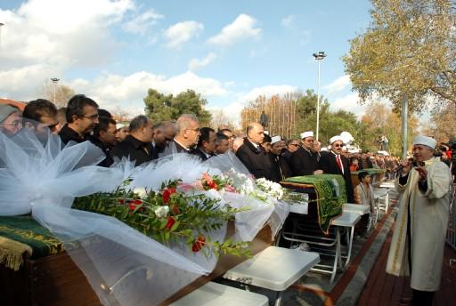 Uçak kazasında vefat edenler uğurlandı