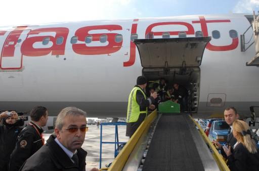 Uçak kazasında vefat edenler uğurlandı