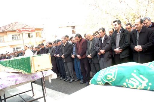 Uçak kazasında vefat edenler uğurlandı