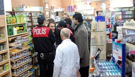 Taksim'de turist kızlara taciz - Resim 5