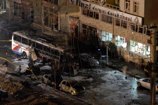Diyarbakır'da patlama - Resim 37