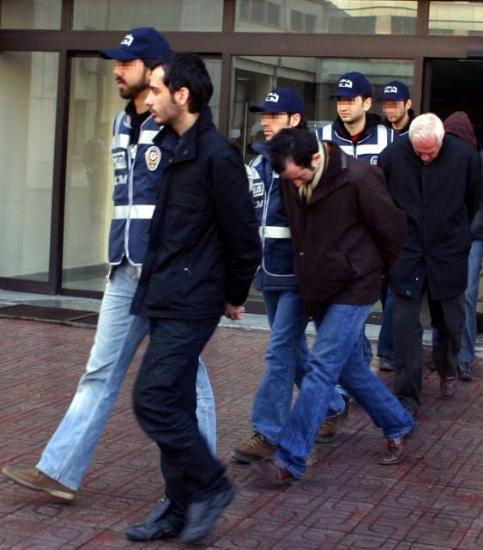 Türk hacker revü kızlarıyla - Resim 2